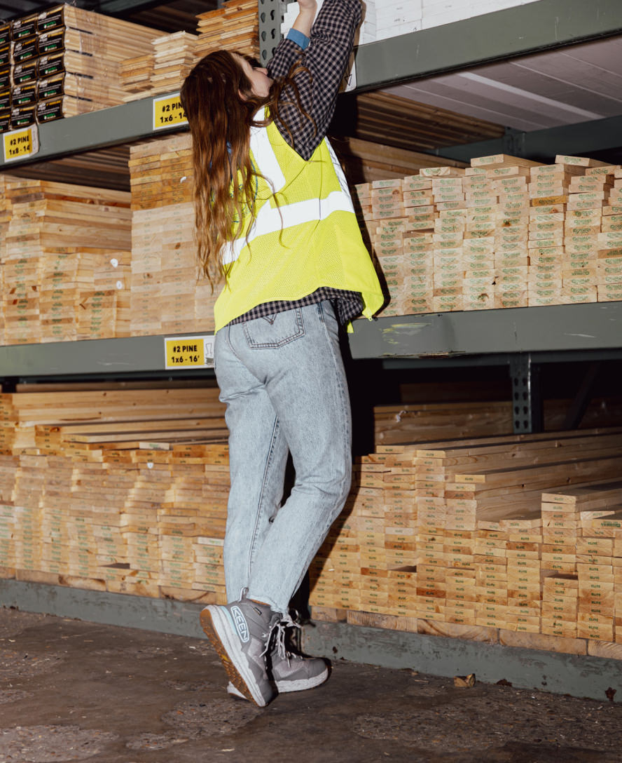 KEEN CSA Synchro Mid femme Gris acier/Gomme 1030862 — lifestyle gauche