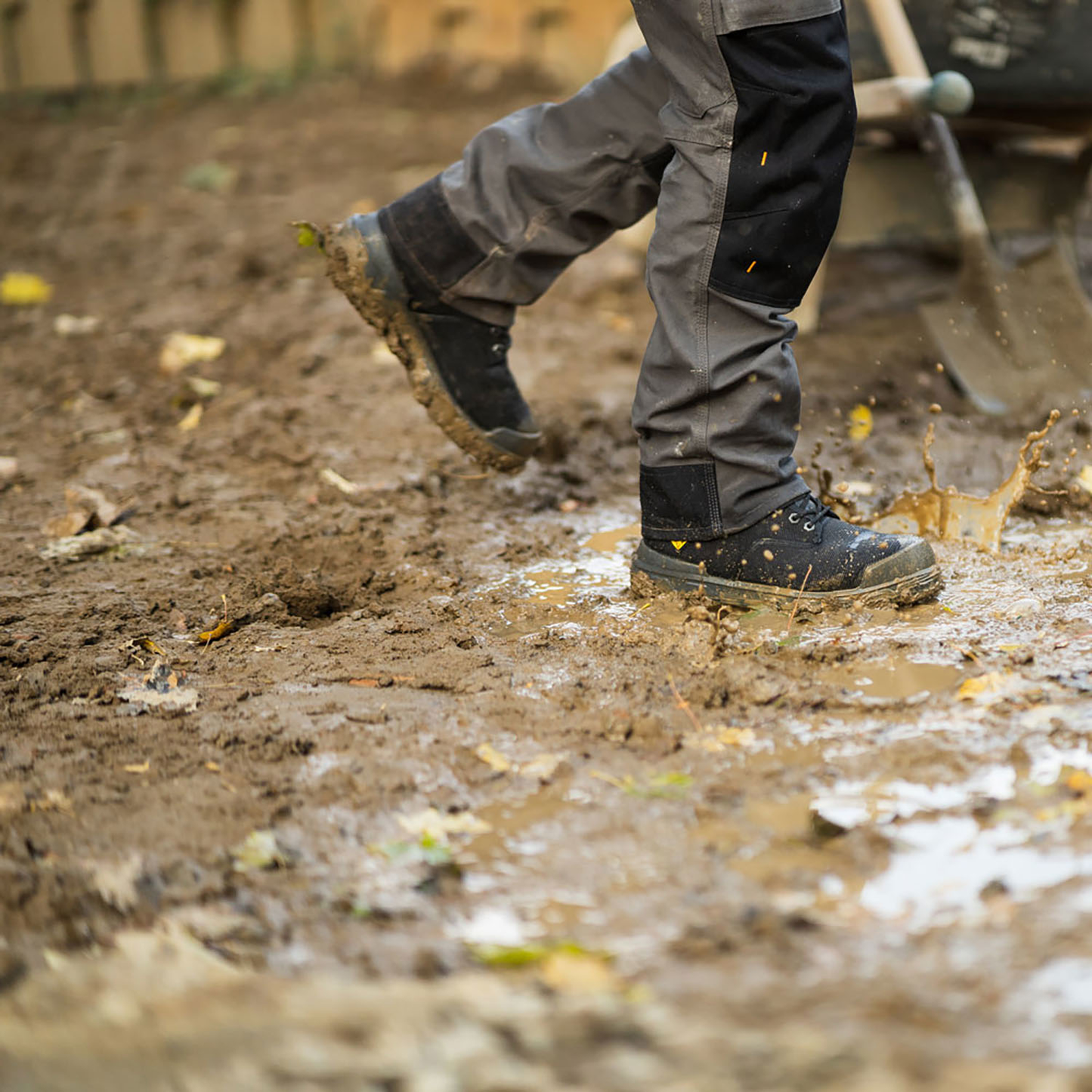 Bottes de travail de sécurité imperméables en nylon Terra Sentry 2020 pour hommes de 8 po avec embout en composite nano 4NRCBK